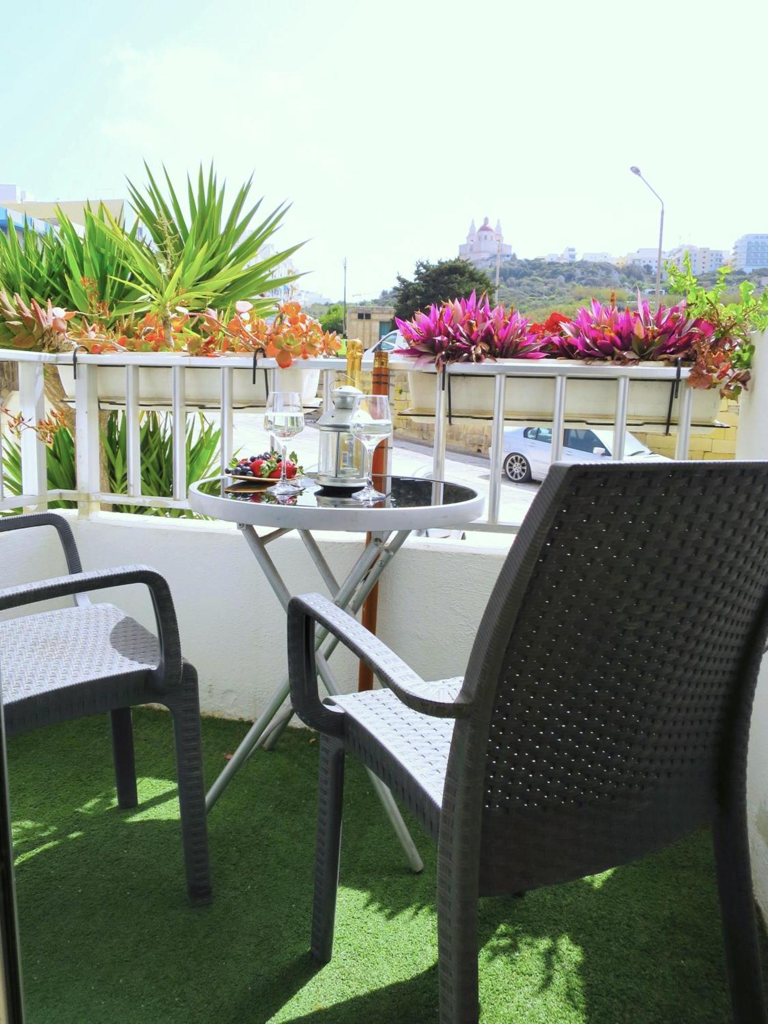 Close To Beach Unique & Cozy Apartment 3 Balconies Country Views Mellieħa Kültér fotó